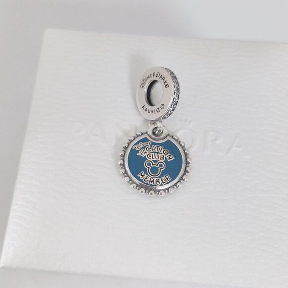 Pandora Vacation Club Member Dangle Charm DVC Exclusive Mickey Mouse NIB Charm - Picture 8 of 8